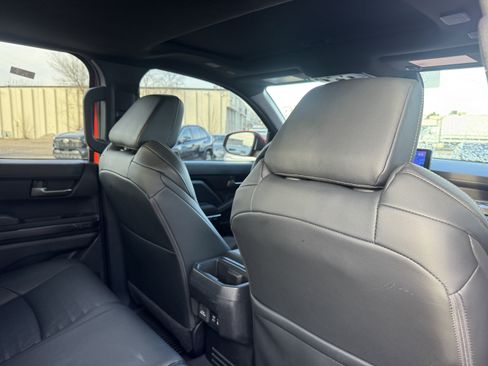 Certified 2024 Toyota Tacoma TRD Off-Road image 18