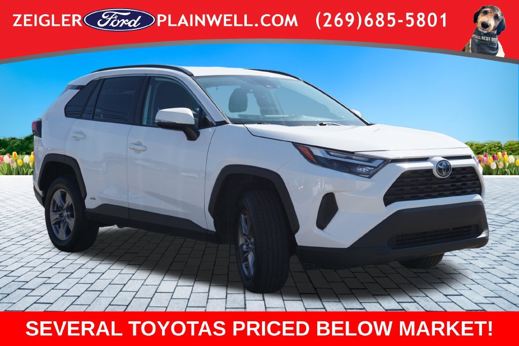 Used 2024 Toyota RAV4 XLE AWD/4WD image 7