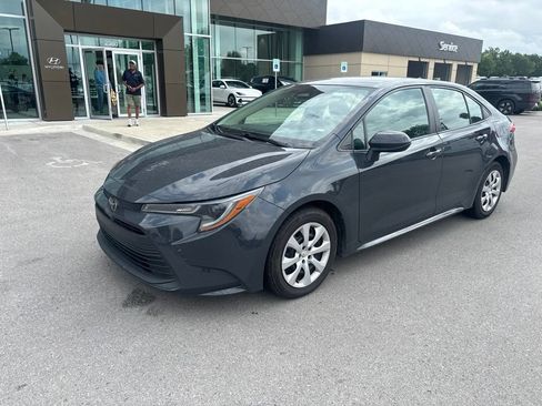Used 2024 Toyota Corolla LE FWD image 2