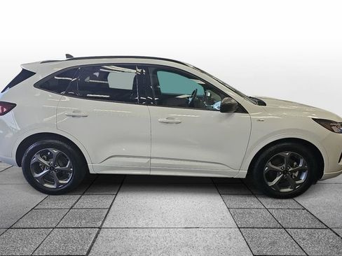 Used 2023 Ford Escape ST-Line w/ Tech Pack #1 FWD image 4
