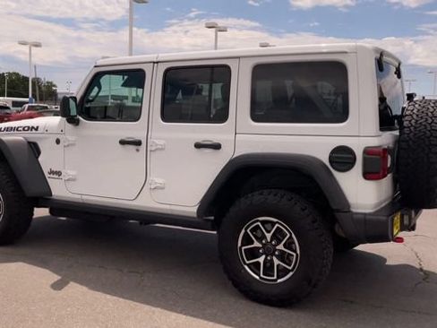 Used 2026 Jeep Wrangler Unlimited Rubicon AWD/4WD image 7