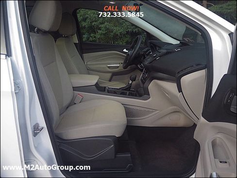 Used 2017 Ford Escape SE image 18