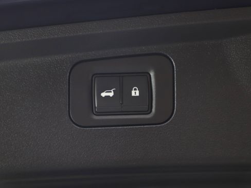 Used 2025 Nissan Armada Platinum Reserve AWD/4WD image 21