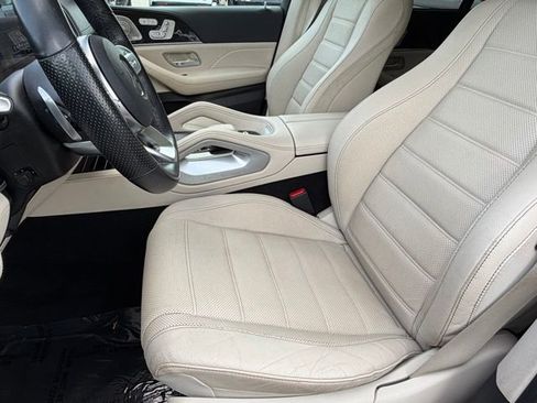 Used 2022 Mercedes-Benz GLS 450 4MATIC image 13
