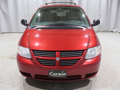 Used 2006 Dodge Caravan SXT w/ Popular Equipment Group I FWD image 8