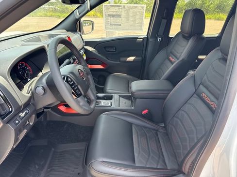 New 2026 Nissan Frontier PRO-4X w/ Pro Premium Package AWD/4WD image 9