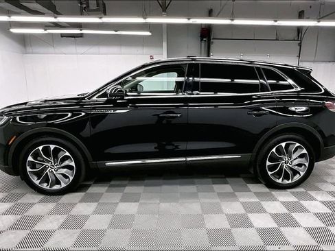 Used 2022 Lincoln Nautilus Reserve AWD/4WD image 13
