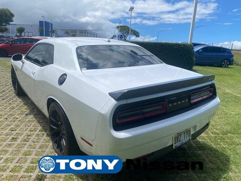 Used 2016 Dodge Challenger SRT Hellcat RWD image 23