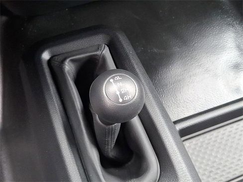 Used 2024 RAM 2500 Tradesman w/ Chrome Appearance Group image 19