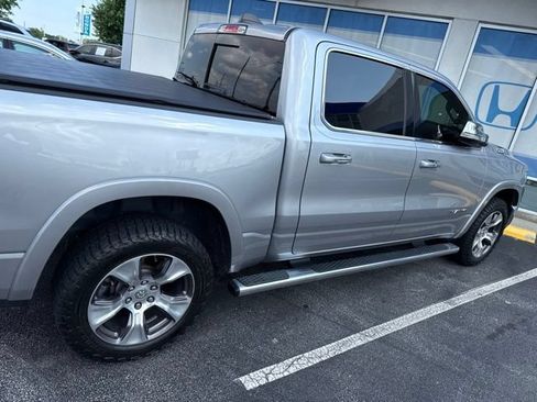 Used 2019 RAM 1500 Laramie AWD/4WD image 4
