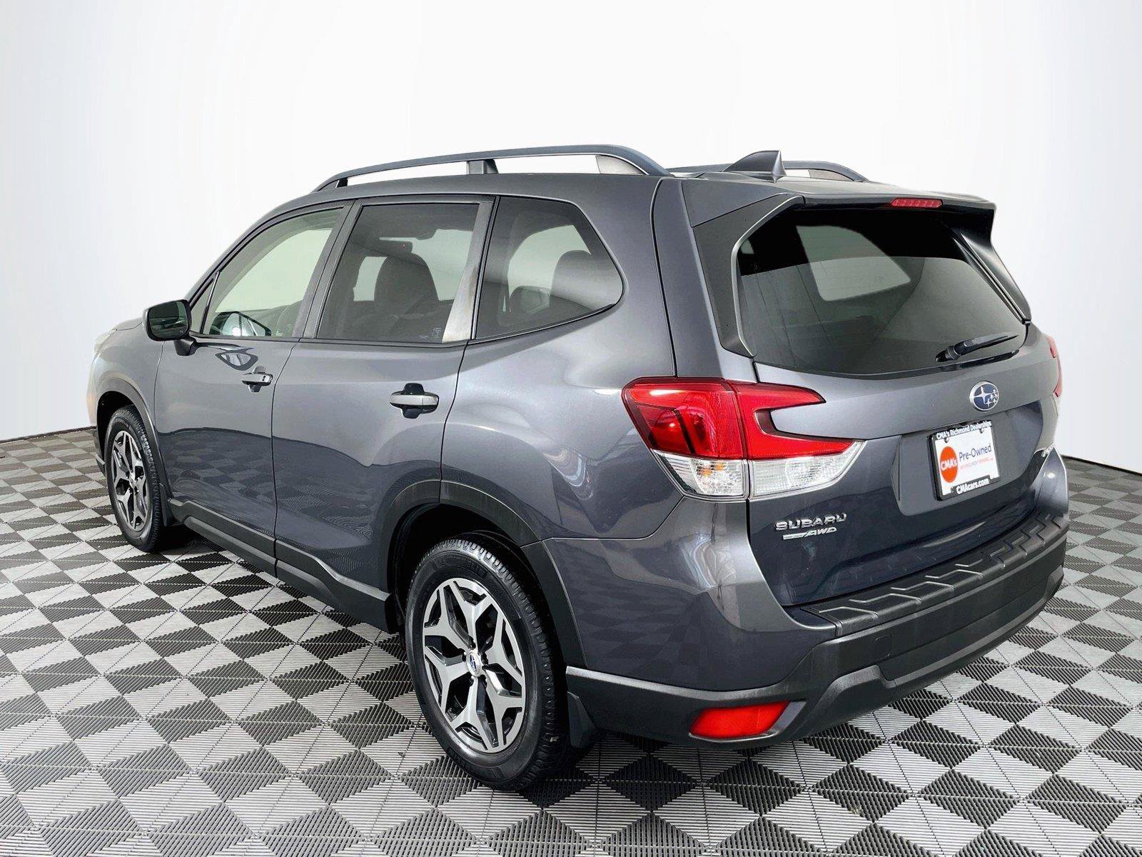 Used 2021 Subaru Forester Premium AWD/4WD image 6