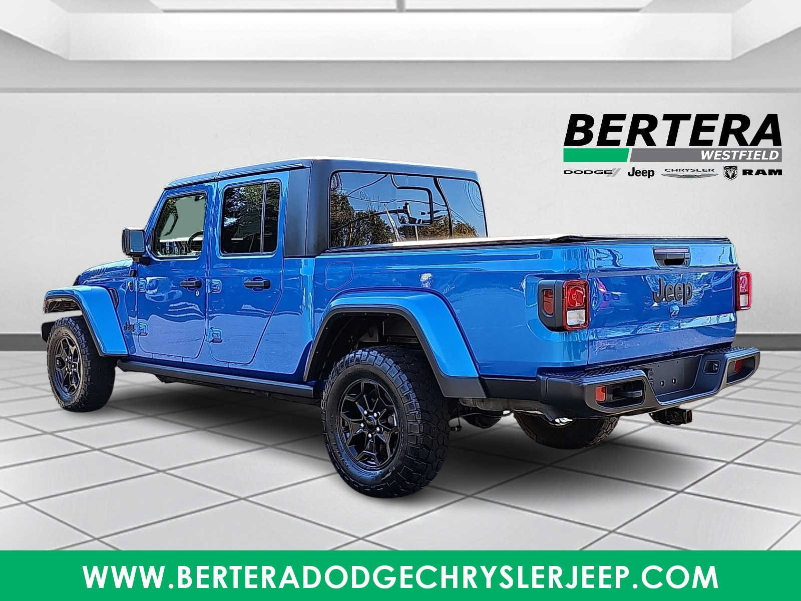 Used 2021 Jeep Gladiator Sport AWD/4WD image 4
