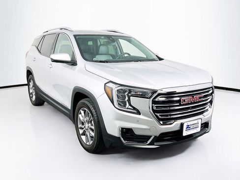 Used 2022 GMC Terrain SLT w/ Infotainment Package II AWD/4WD image 1