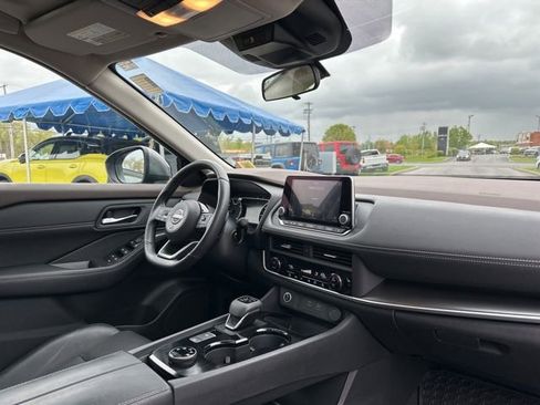 Certified 2023 Nissan Rogue SV w/ SV Premium B Package AWD/4WD image 19