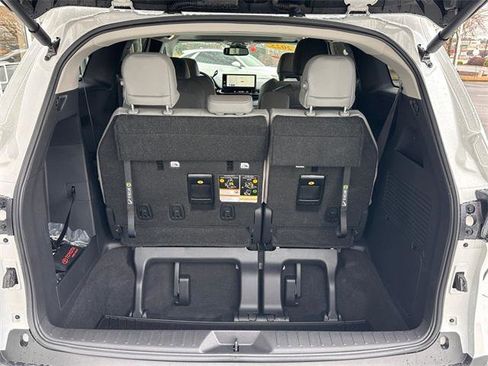 Certified 2025 Toyota Sienna XLE image 26