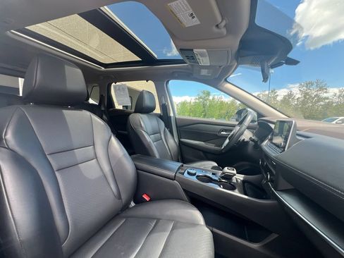 Used 2023 Nissan Rogue SV w/ SV Premium B Package AWD/4WD image 10