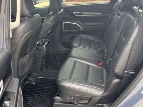 Used 2020 Kia Telluride LX image 11