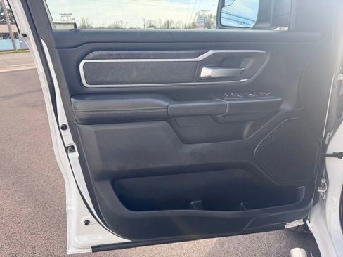 Used 2020 RAM 1500 Big Horn AWD/4WD image 9