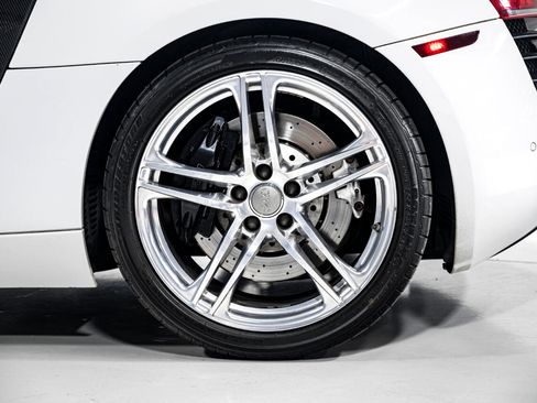 Used 2009 Audi R8 V8 image 10