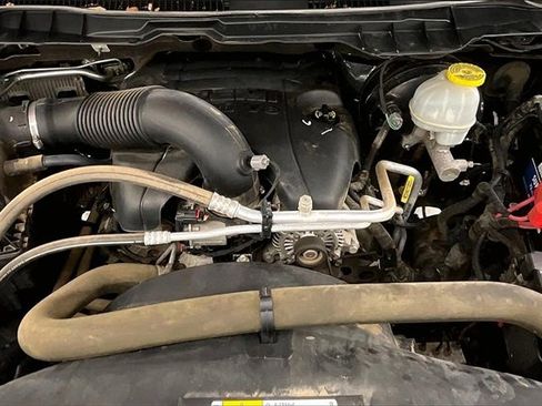 Used 2017 RAM 1500 Laramie image 28