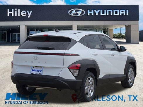 New 2026 Hyundai Kona SE image 4