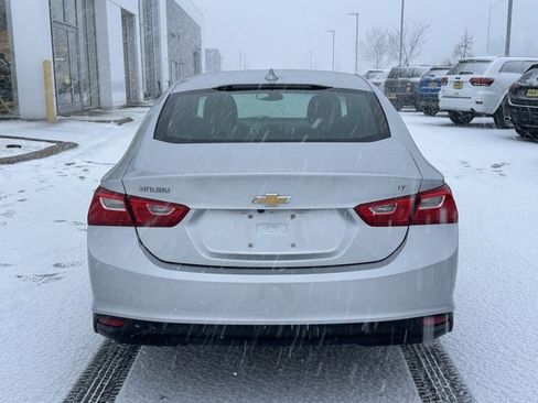 Used 2017 Chevrolet Malibu LT image 5