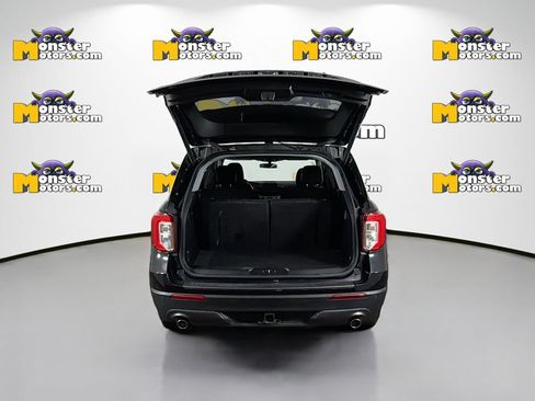 Used 2023 Ford Explorer XLT w/ XLT Sport Appearance Package AWD/4WD image 25