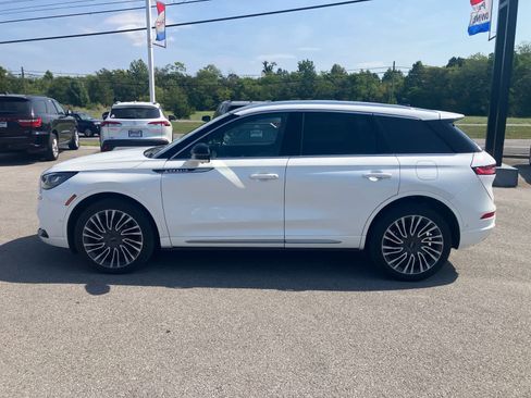Used 2022 Lincoln Corsair Reserve w/ Equipment Group 201A AWD/4WD image 4