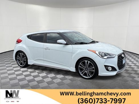 Used 2016 Hyundai Veloster Turbo FWD image 1