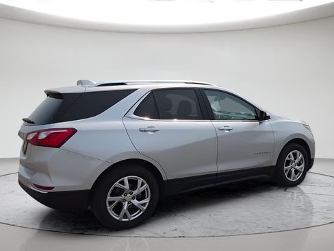 Used 2021 Chevrolet Equinox Premier AWD/4WD image 6