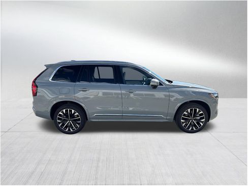 New 2026 Volvo XC90 B6 Plus w/ Protection Package Premier image 4