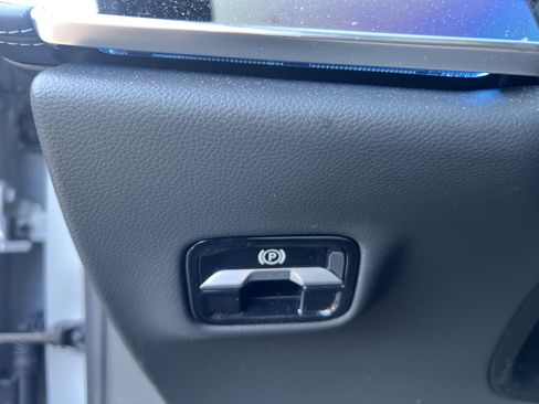 Used 2026 Mercedes-Benz E 53 AMG e 4MATIC Sedan image 17