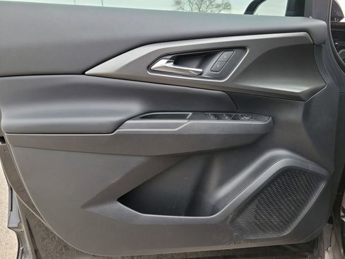 Used 2026 Chevrolet Equinox EV LT image 14