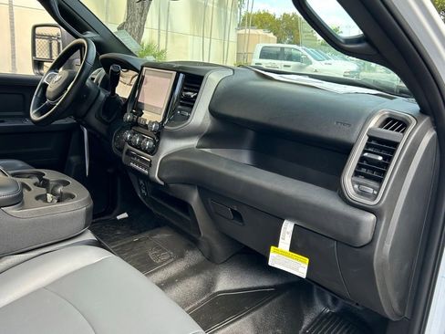 New 2025 RAM 3500 Tradesman AWD/4WD image 35