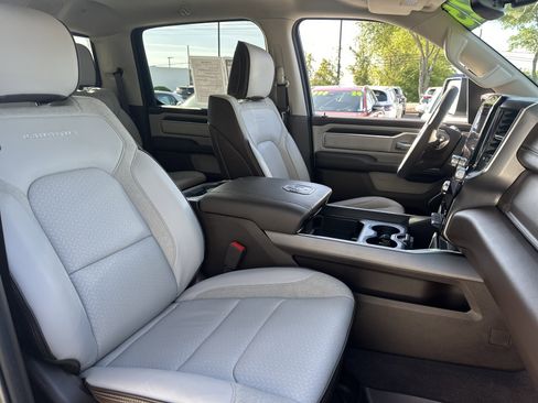 Used 2025 RAM 1500 Laramie image 13