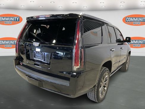 Used 2019 Cadillac Escalade Premium Luxury w/ Escalade Sport Edition image 7