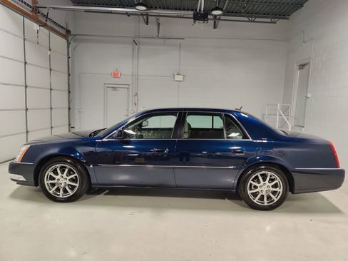 Used 2007 Cadillac DTS Performance FWD image 24
