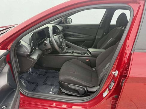 Used 2025 Hyundai Elantra Sport FWD image 10
