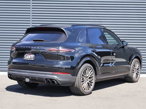 Certified 2023 Porsche Cayenne Platinum Edition AWD/4WD image 10
