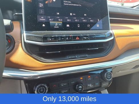 Used 2023 Jeep Compass Limited AWD/4WD image 16