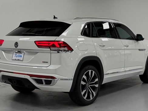 Used 2022 Volkswagen Atlas Cross Sport SEL Premium R-Line w/ Cross Sport MDO Package image 4