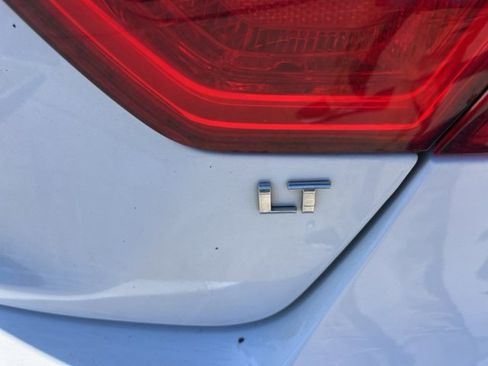 Used 2015 Chevrolet Impala LT w/ Convenience Package image 6