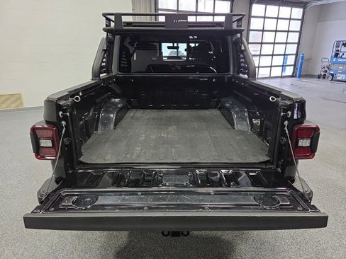 Used 2021 Jeep Gladiator Mojave AWD/4WD image 35