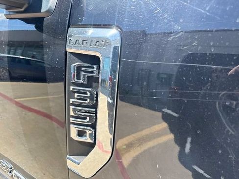 Used 2022 Ford F350 Lariat w/ Lariat Value Package AWD/4WD image 9
