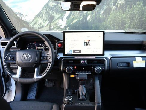 New 2025 Toyota 4Runner TRD Off-Road Premium image 9