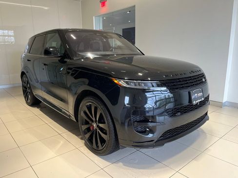 Used 2023 Land Rover Range Rover Sport SE Dynamic AWD/4WD image 9