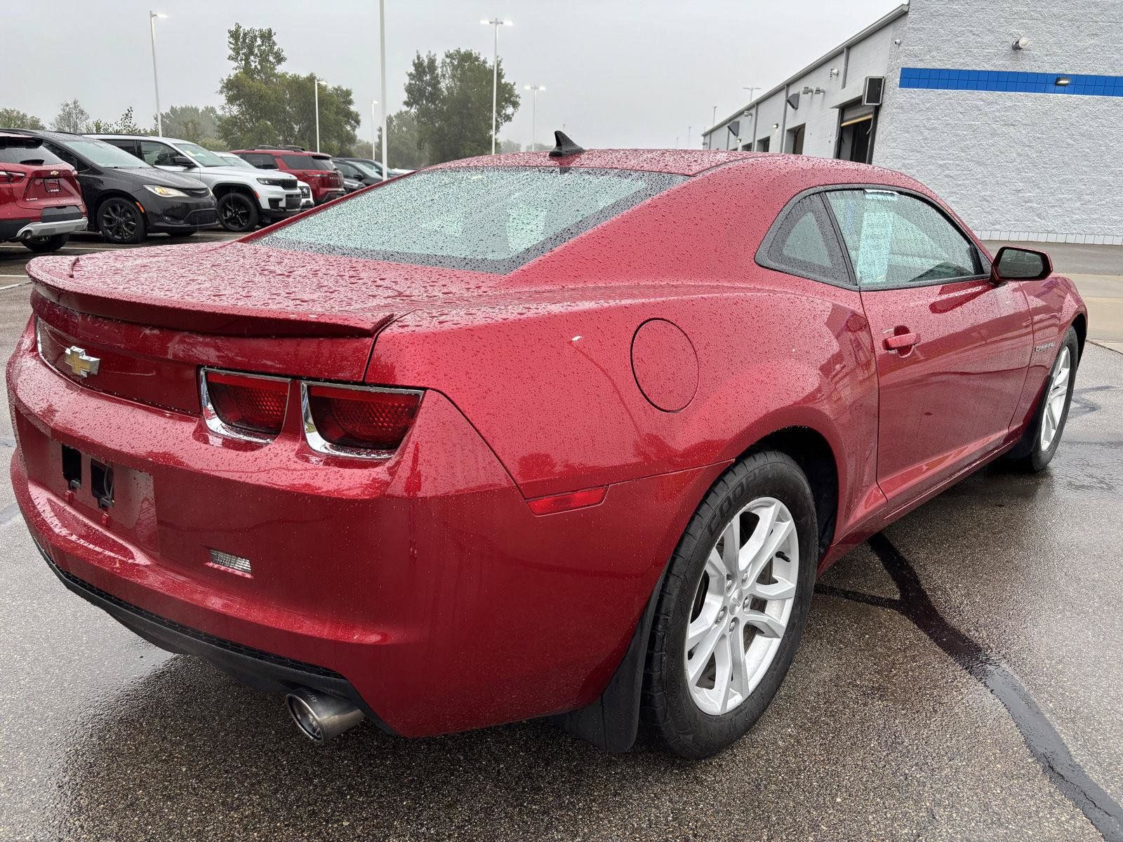 Used 2013 Chevrolet Camaro LT RWD image 7