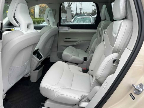 New 2025 Volvo EX90 Ultra w/ Protection Package Premier image 15