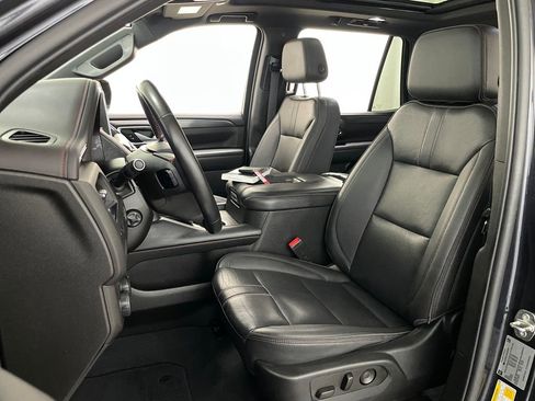 Certified 2022 Chevrolet Tahoe RST w/ Luxury Package AWD/4WD image 32