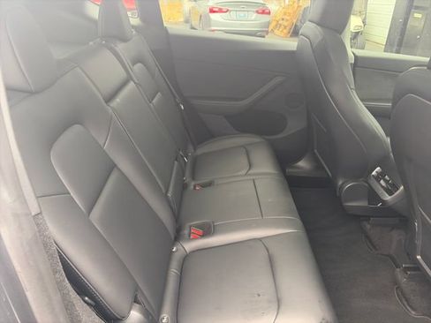 Used 2023 Tesla Model Y Long Range AWD/4WD image 27